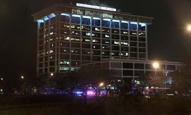 Gunman kills three at Chicago hospital Gunman kills three at Chicago hospital