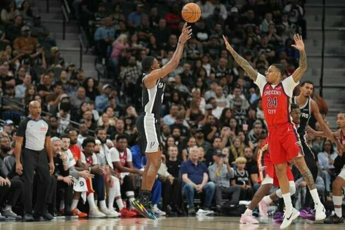 De'Aaron Fox scores 24 points in return to lead Spurs past Pelicans