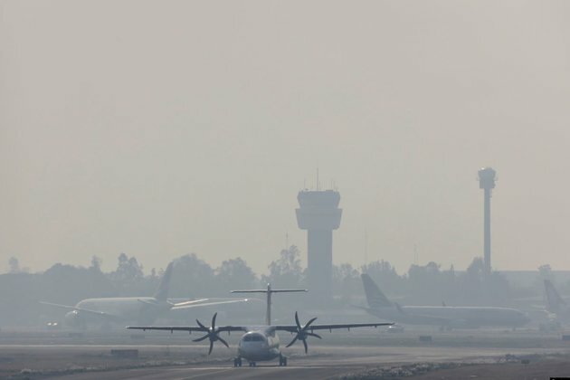 Smog-ridden Mexico City Suspends School Classes Due to Pollution
