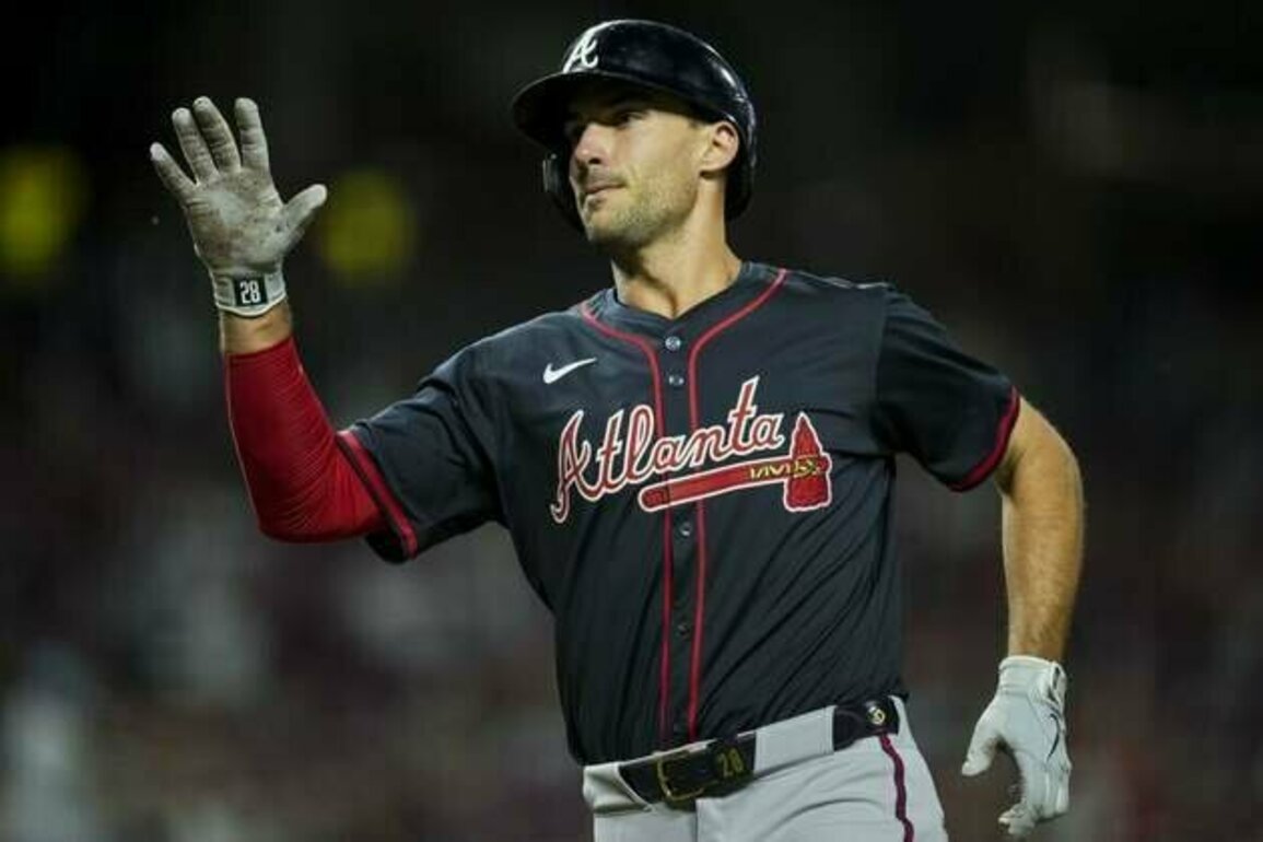 MLB roundup: Braves beat Reds after 16-run eighth inning