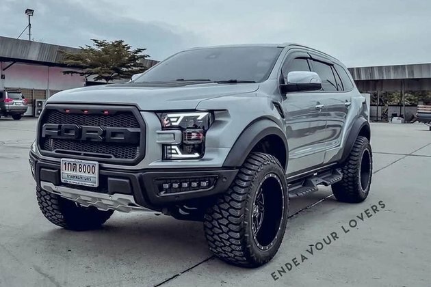 Ford Endeavour (Everest) becomes half an F-150 Raptor in Thailand
