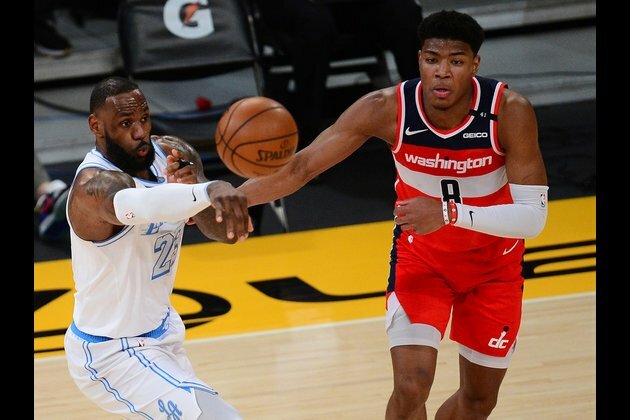 Sizzling Jazz, slumping Lakers headed for marquee showdown