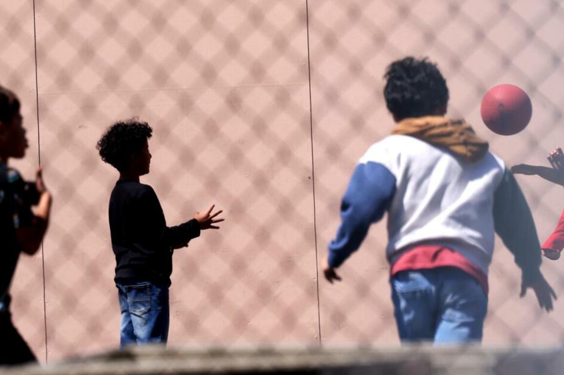 California senators outraged after DHS agents visit LAUSD unannounced