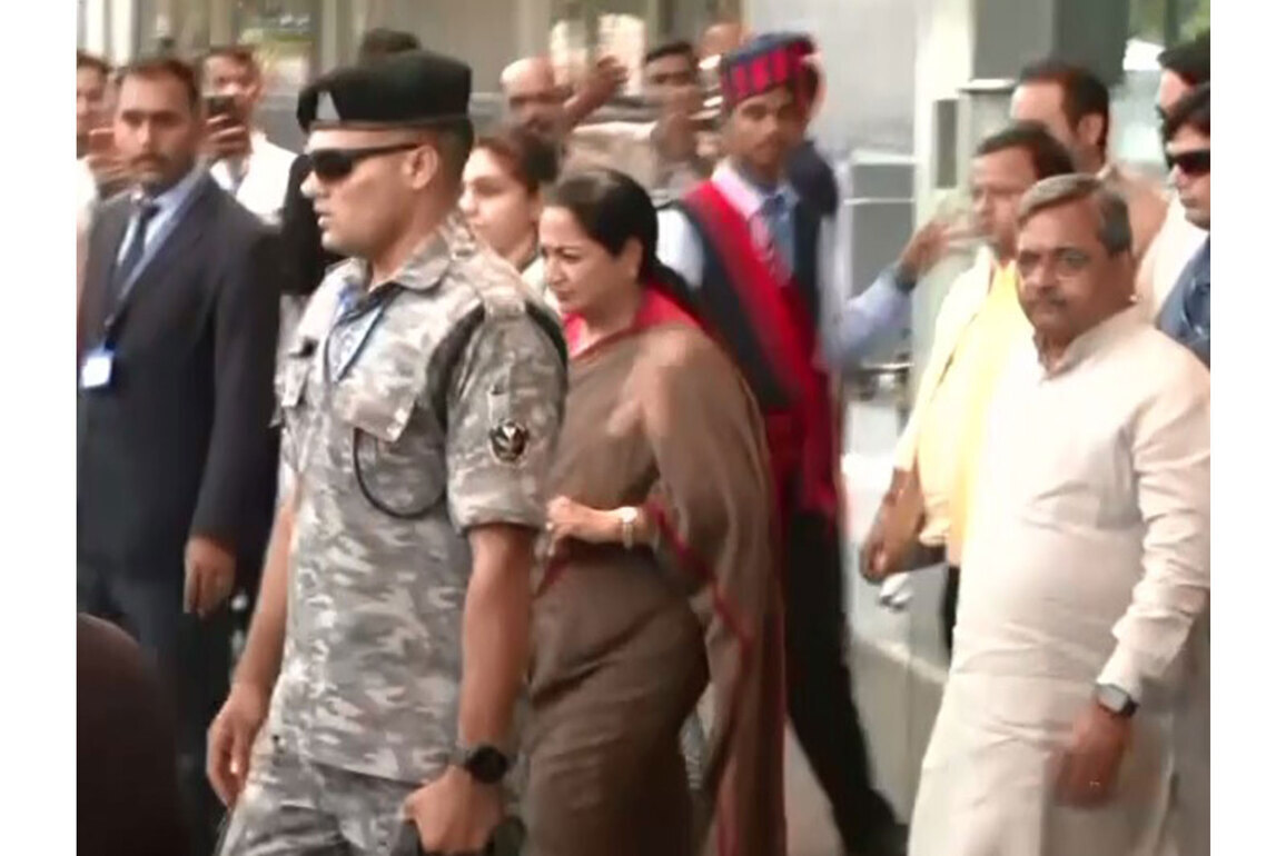 Delhi CM Rekha Gupta visits Max Saket, inquires about health of injured in Malviya Nagar fire tragedy