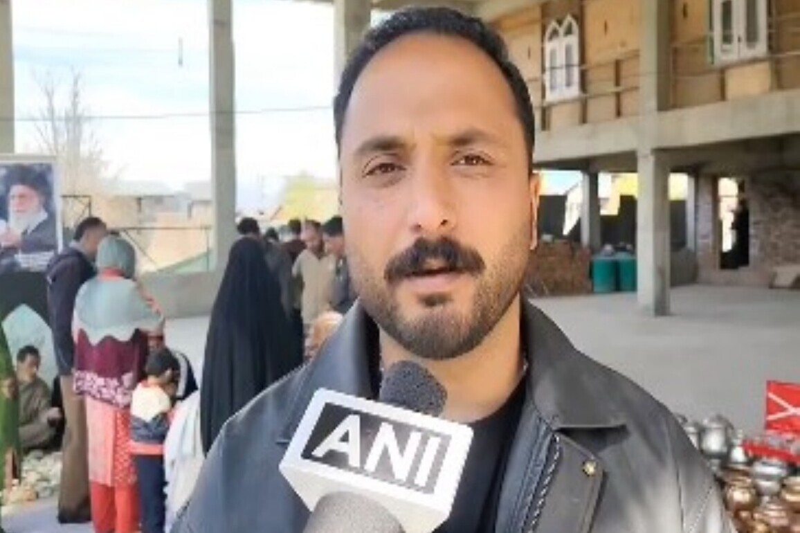 J-K: Locals in Budgam donate gold, silver, cash to support Iran