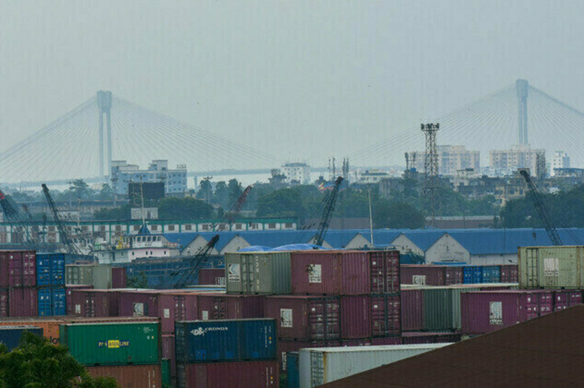 India plans to diversify non-US trade  media