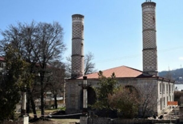 Karabakh mosque damaged in Azerbaijan&apos;s shelling