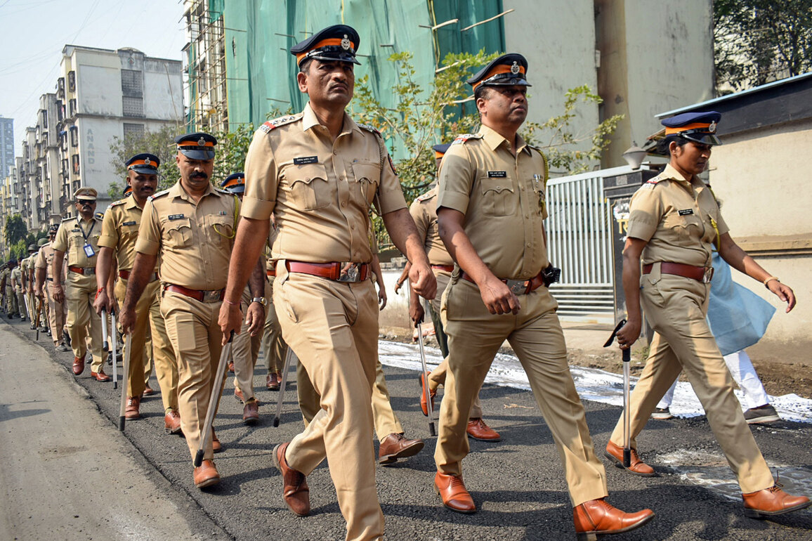 Maharashtra: Man arrested over obscene messages to woman colleague in Mumbai