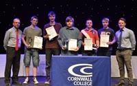 Snows rewards the graduates 