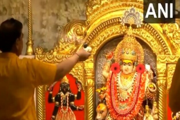Delhi: Morning Aarti held at Jhandewalan temple as Chaitra Navratri festival begins