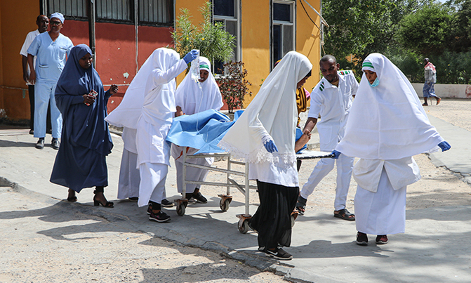 Suspected bomb explodes near Somalia parliament Suspected bomb explodes near Somalia parliament