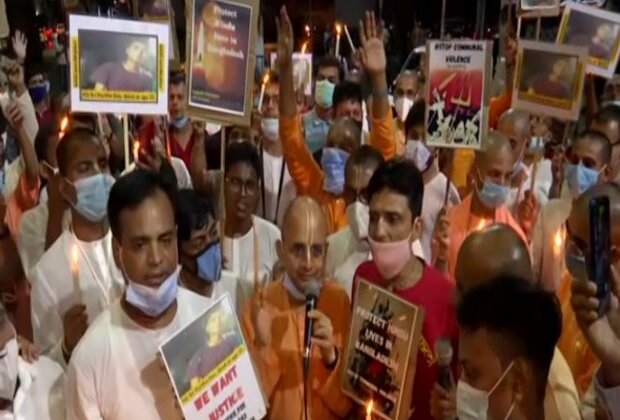 ISKCON members sing 'bhajan', hold protests outside Bangladesh Deputy High Commission in Kolkata