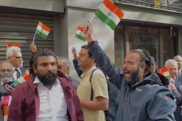 UK: People gather outside Indian High Commission in support of victims of Pahalgam attack
