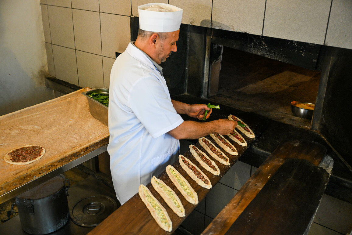 TRKIYE-BURSA-DISH-PIDE