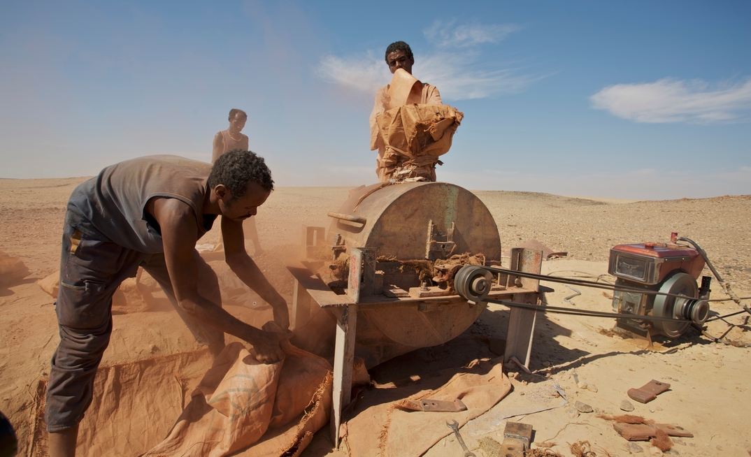 Small gold mine in the Sudanese desert.