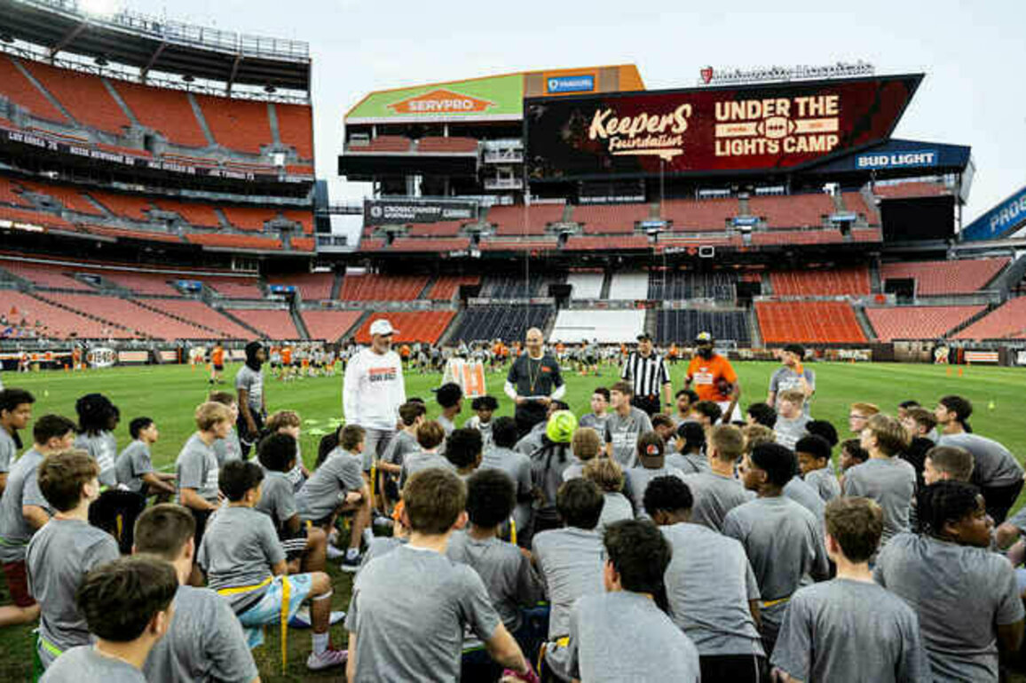 Browns host The Keepers Foundation 'Under the Lights Camp'
