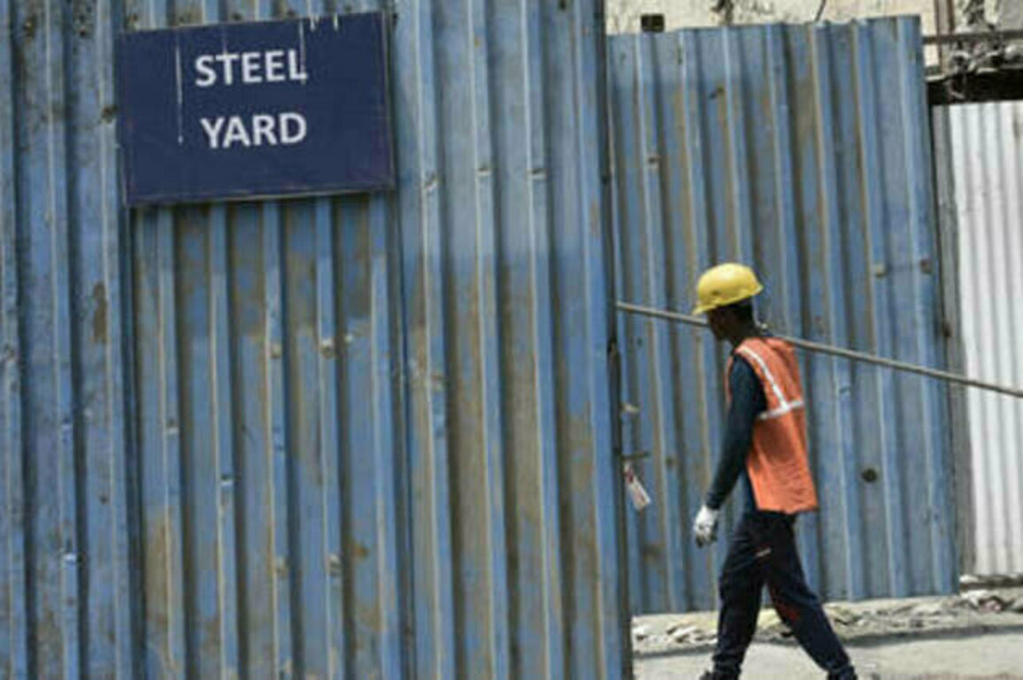 India imposes steel duty over fears of Chinese 'dumping'