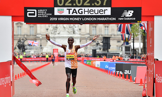 Kipchoge wins men's London Marathon Kipchoge wins men's London Marathon