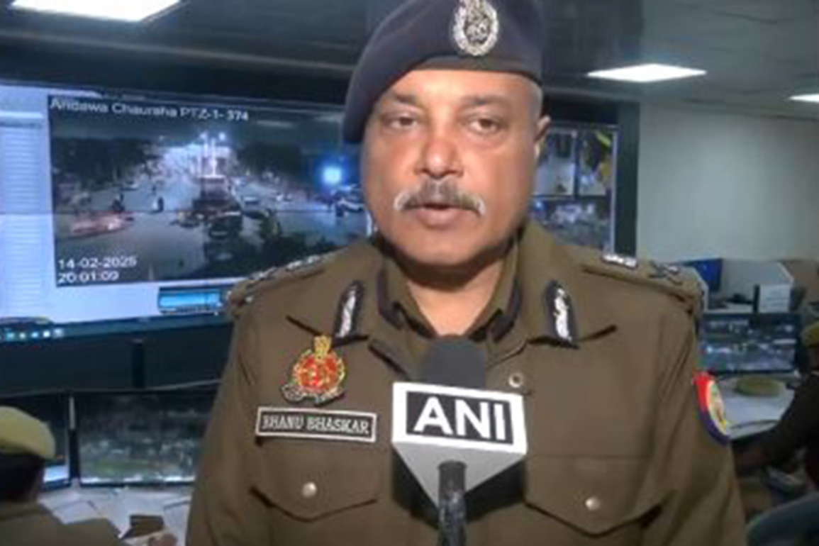 "Traffic movement huge, but everything being managed well": UP Police official on MahaKumbh