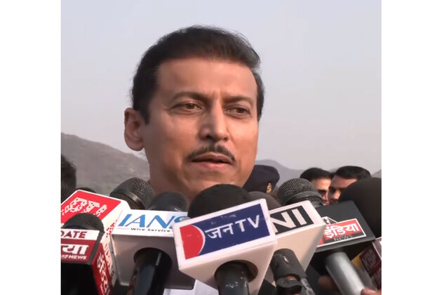 Rajasthan Minister Rajyavardhan Singh Rathore hails IAF Suryakiran, Sarang show at Jal Mahal