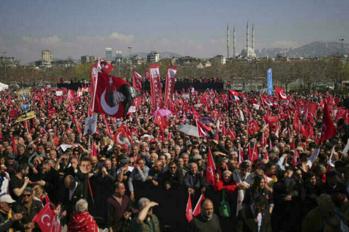 Hundreds of thousands join mass opposition protest in Istanbul