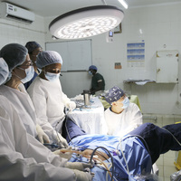 THE GAMBIA-BANJUL-CHINESE AND GAMBIAN DOCTORS-SURGERY