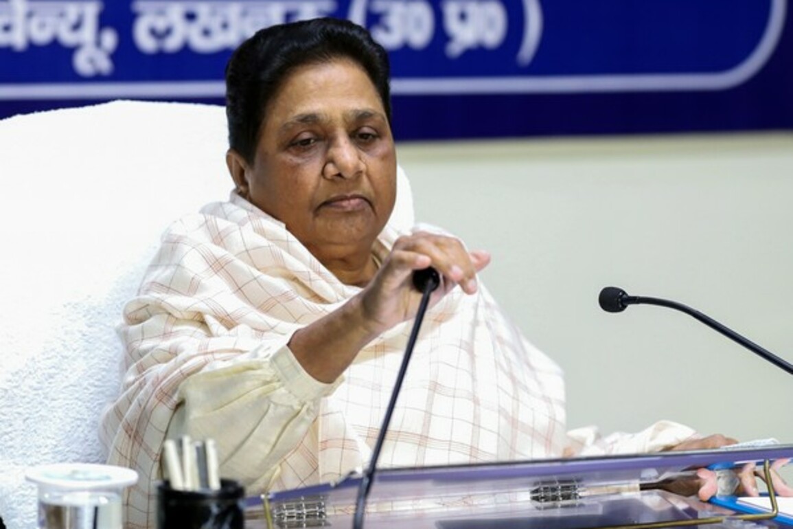 Mayawati slams Centre-state disputes on census, language, education, bats for English access in Govt schools