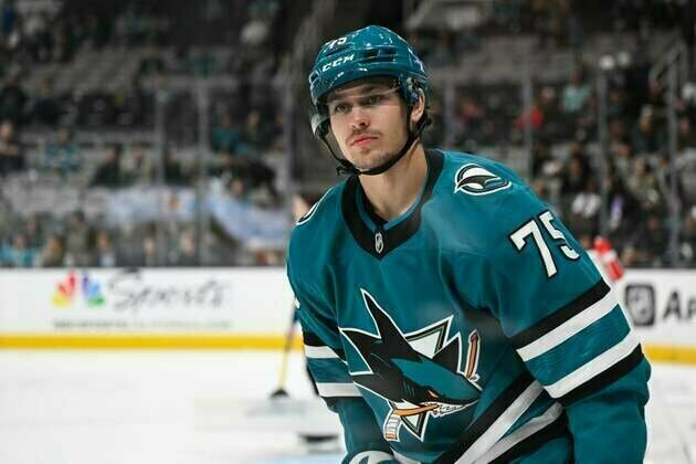 Avalanche trade F Oskar Olausson to Sharks for F Danil Gushchin