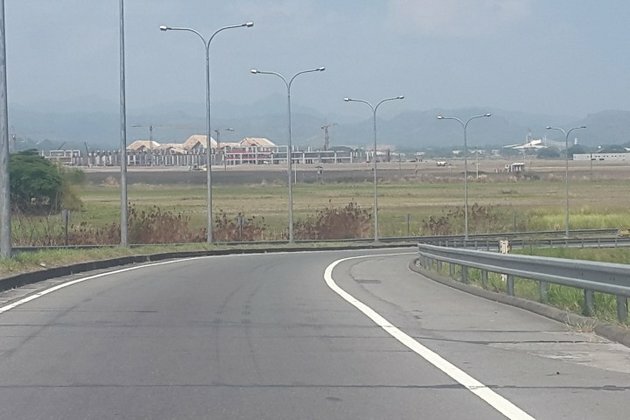 Tagalog News: 400M, inilaan para mapabuti ang mga tollgate sa SCTEX