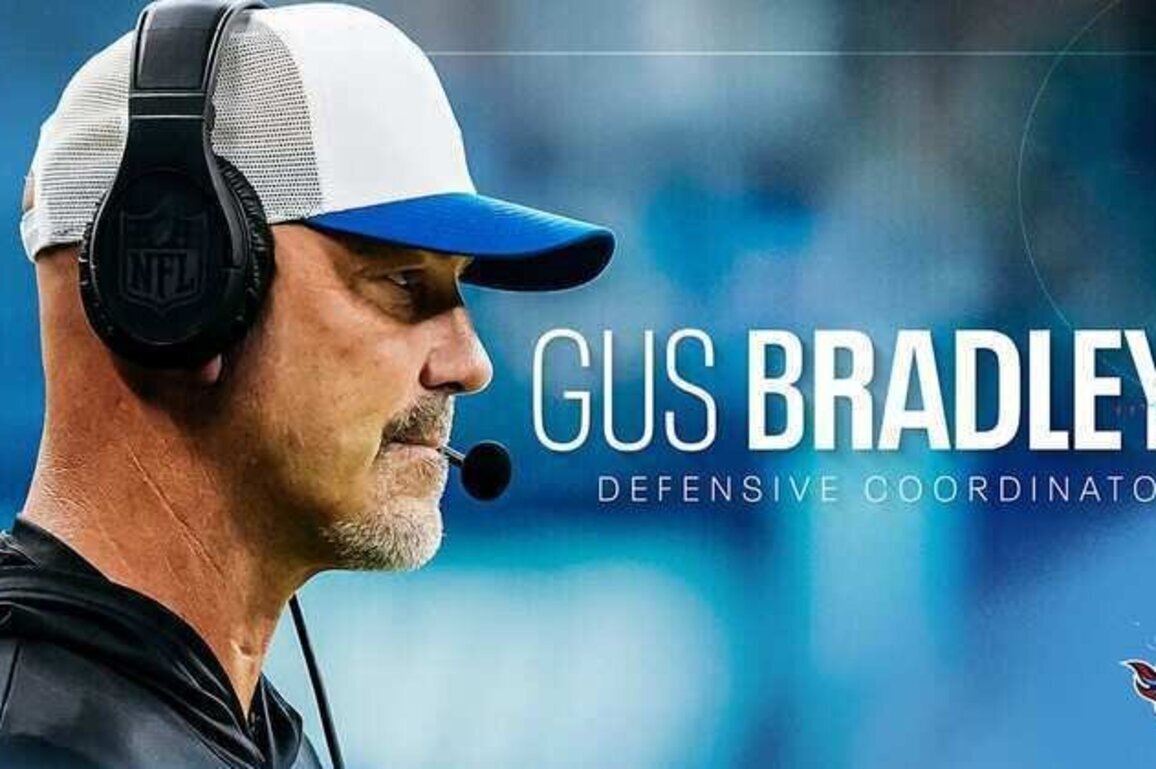 Titans Hire Gus Bradley as Defensive Coordinator