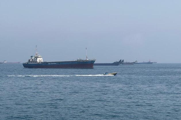 Trump confirms resumption of talks with Iran, Strait of Hormuz deal nears