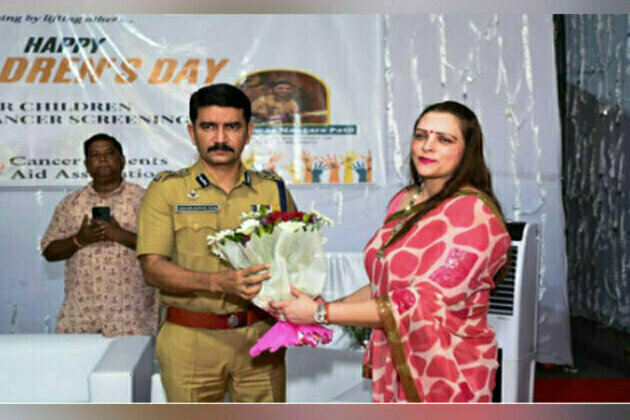 Mumbai joint commissioner of police, Vishwas Nangare Patil attended the Children's day charity event organized by Nidarshana Gowani of Kamala Trust