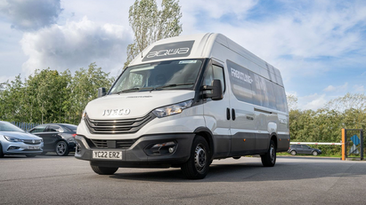 Frontline Bathrooms and Smiths Briten announce major logistics investment to benefit merchants