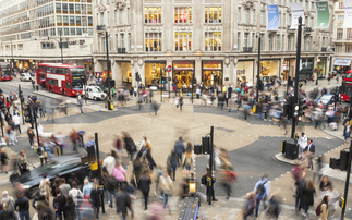 UK consumer confidence plummets to three-year low in Q1 2026