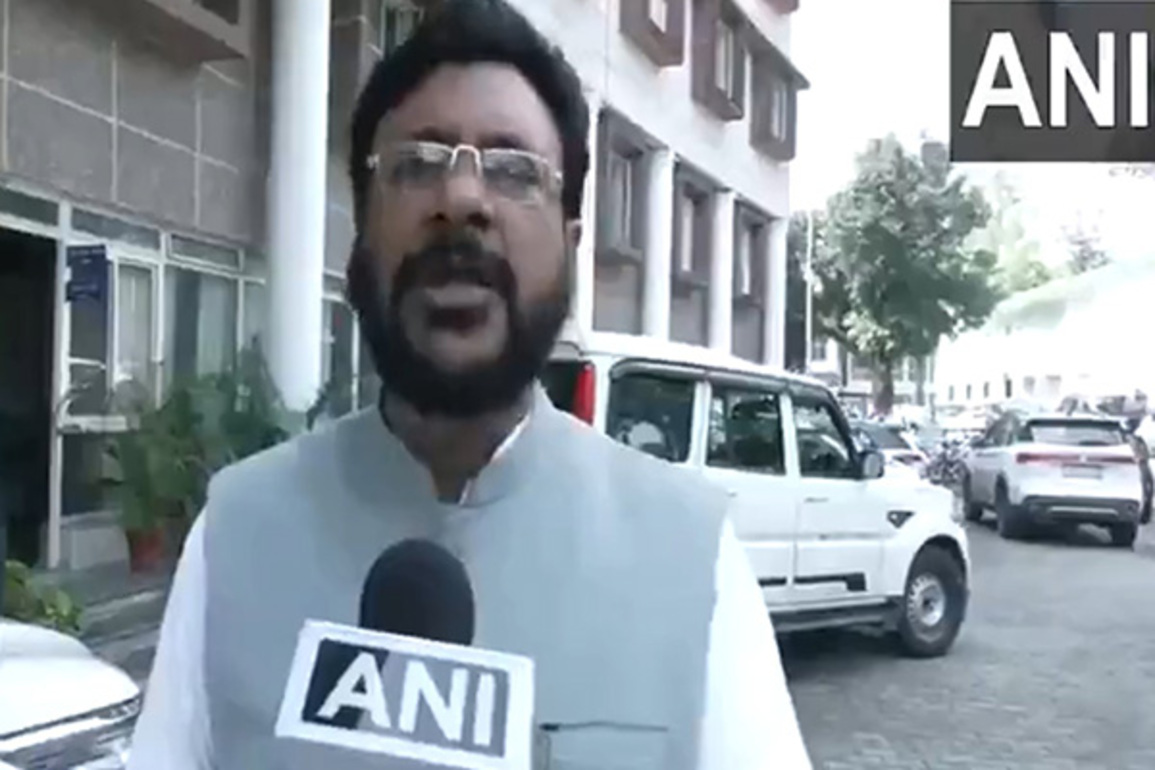 Chairman of Uttarakhand Waqf Board condemns vandalism of Ashoka Emblem on foundation stone of Hazratbal Shrine