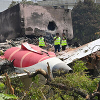 Air India crash report does not blame pilot  New Delhi