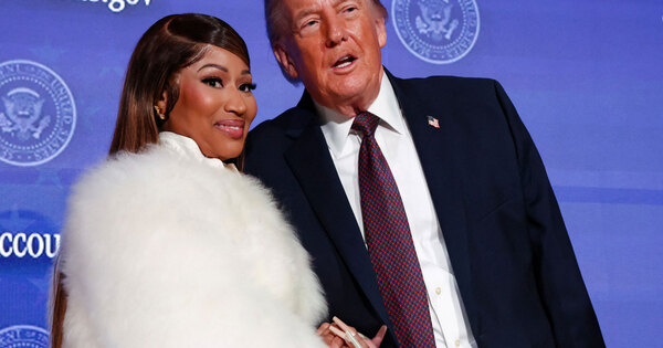 Nicki Minaj calls herself "No 1" Donald Trump fan, says "He has lot of force behind him"