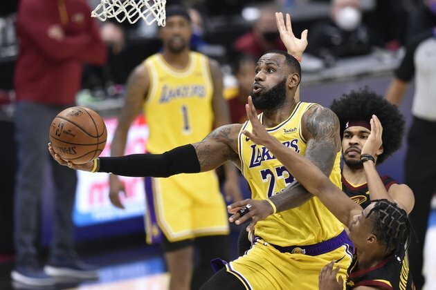 NBA roundup: LeBron James nets season-high 46 at Cleveland