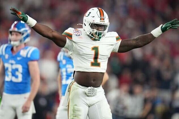 Reports: Miami LB Mohamed Toure plans to return for 8th season
