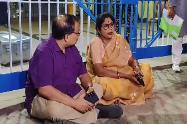 "BJP in collusion with Election Commission opening ballot boxes...", alleges Trinamool Congress; shares a video