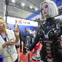 Foreign businesses deepen roots in Chinese market through int'l trade fair