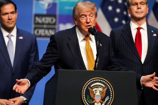 Trump claims Strait of Hormuz is "open," slams Iran for backing off from deal