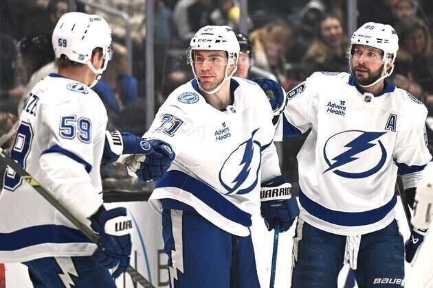Sizzling teams clash as Lightning continue trip at Sharks