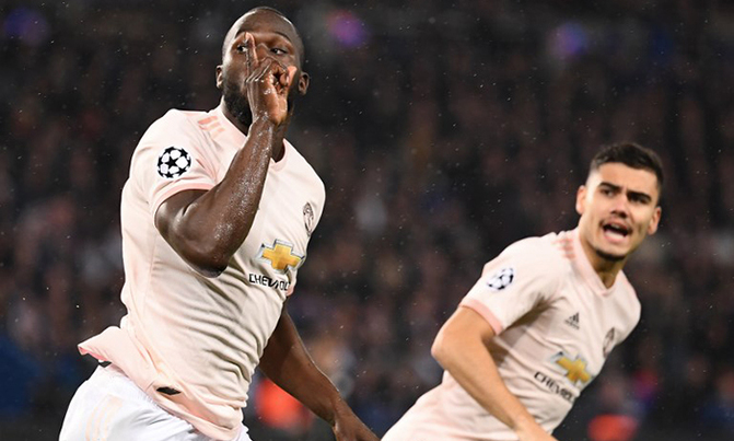 Arsenal bid to slow Man Utd juggernaut Arsenal bid to slow Man Utd juggernaut