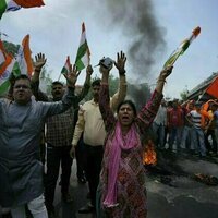 India and Pakistan are on war footing. Can they be brought back from the brink?