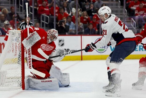 Alex Ovechkin sets mark for 30-goal seasons as Caps edge Wings