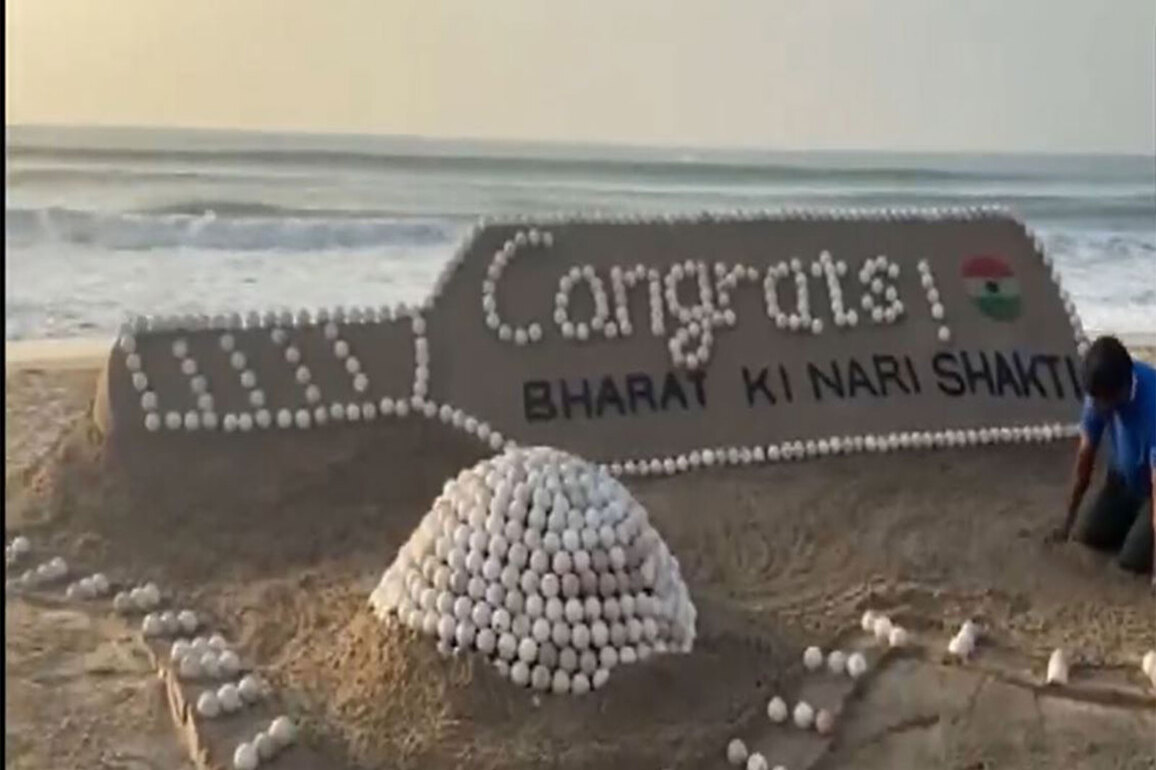 Artist creates sand sculpture at Puri Beach to celebrate Indian women's cricket team's World Cup win