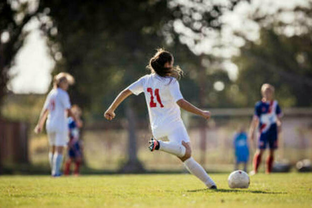 English football bosses ban men from women's game