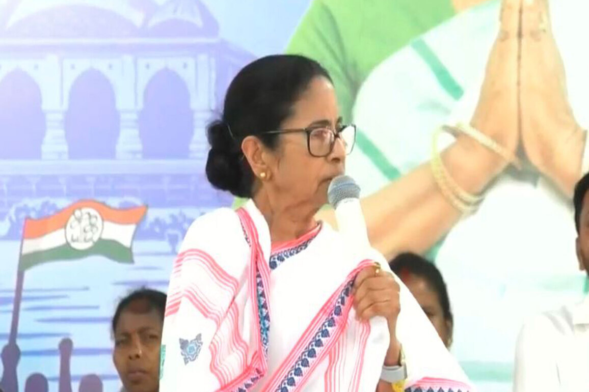 People won't be able to eat non-veg under BJP: West Bengal CM Mamata Banerjee