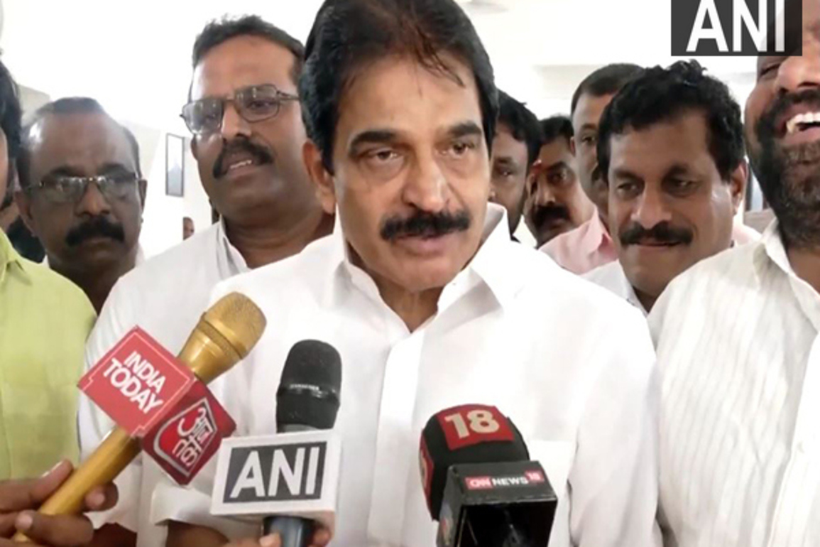 "Insult to Constitution, attack on SC": KC Venugopal slams RSS' Hosabale over preamble remarks